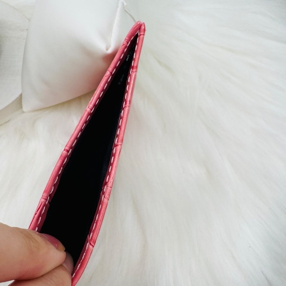 Faux Crocodile Black Embossed Glossy Small Dog Card Holder Wallet in Pink - Picture 3 of 4